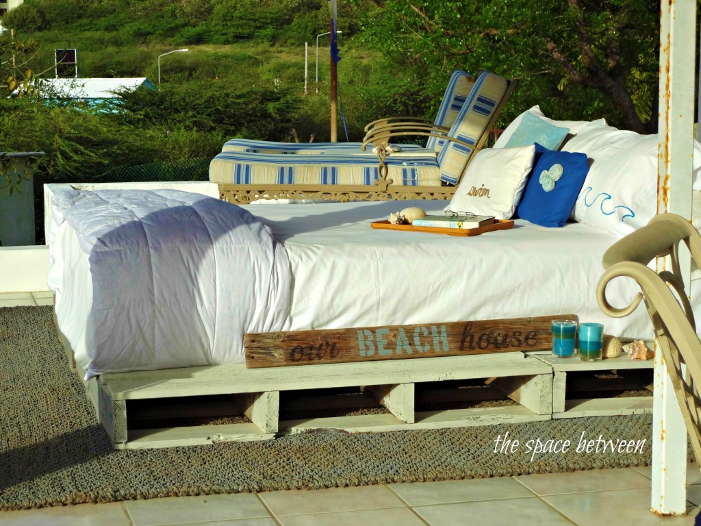 How to Make a Pallet Bed by The Space Between