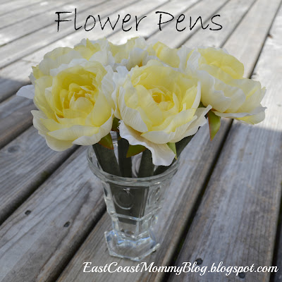 Flower pens a DIY gift for teachers {first day of school or the holidays}