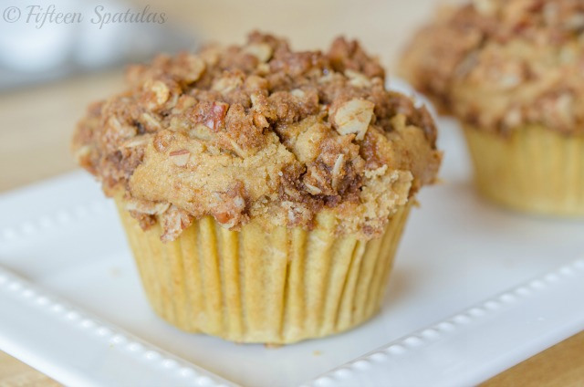 Oat Muffins with Brown Sugar Pecan Crumble by Fifteen Spatulas