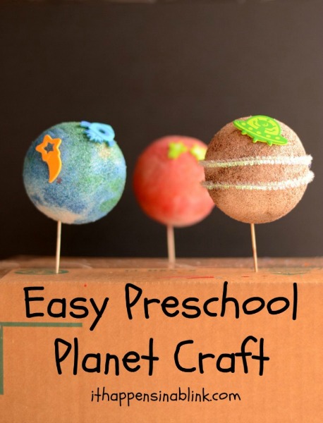 Easy Preschool Planet Craft by It Happens in a Blink