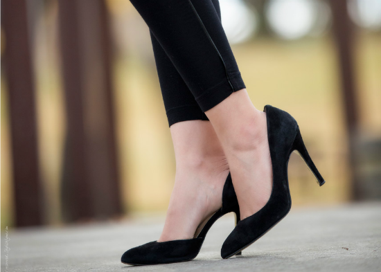 Must have shoes for women: black pumps 