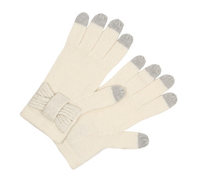 Baby It's Cold Outside: Winter Fashion gloves