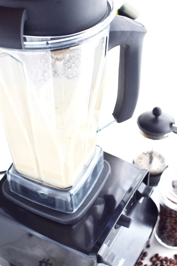 Blending butter and coconut oil for Bulletproof Coffee